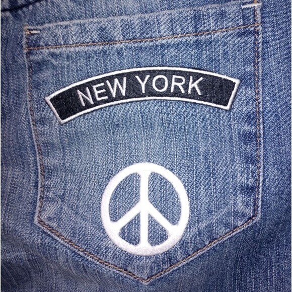 Allen B by Allen Schwartz Jean Capris with Applique Patches Size 8 NWT - Picture 7 of 12